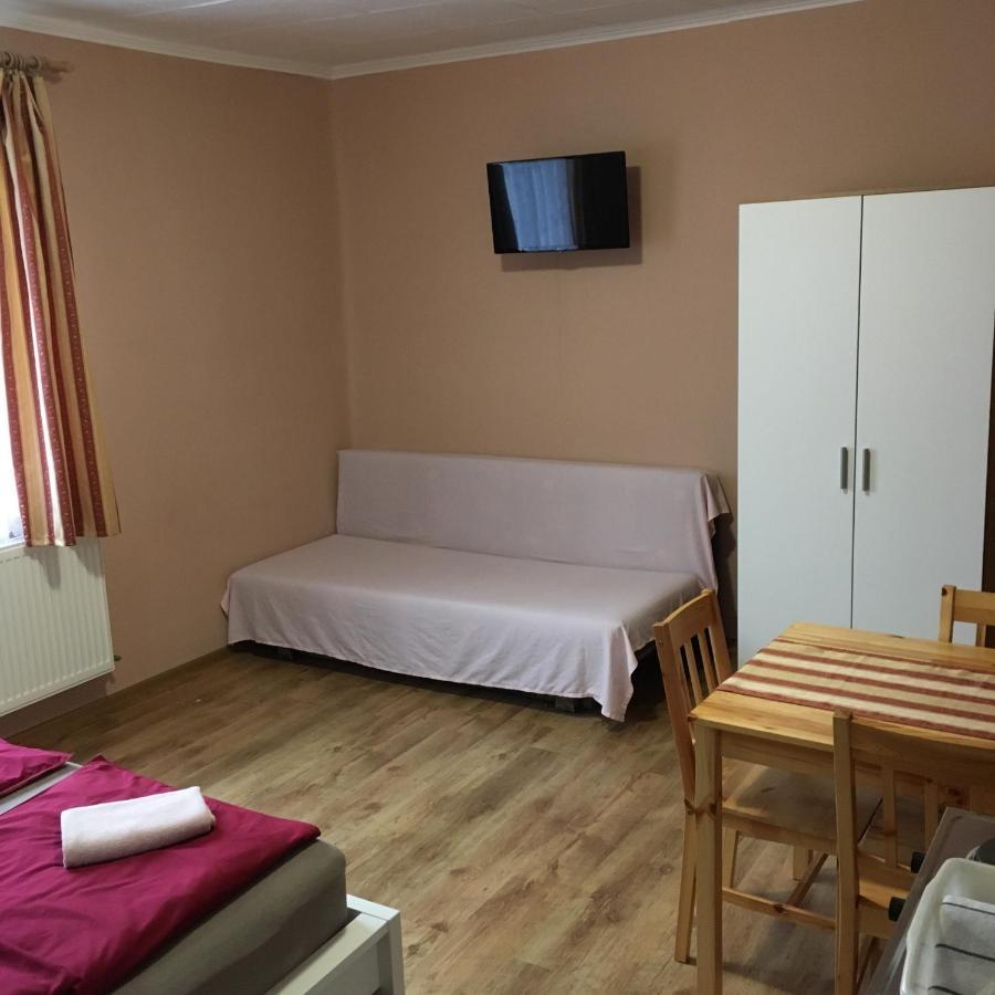 Liliom Vendeghaz Hotel Bakonybel Bagian luar foto